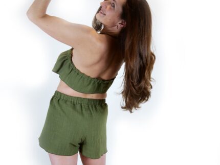 pirties šortukai moteriški