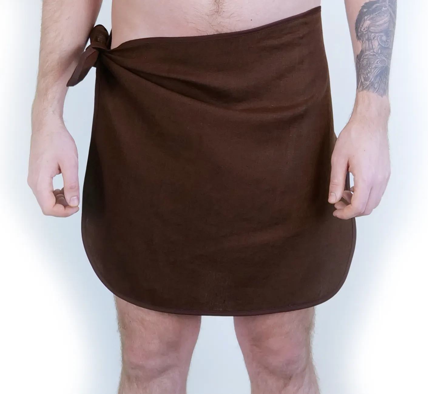 vyriskaprijuoste-rudaslinas1 lininė-pirties-prijuostė-ruda